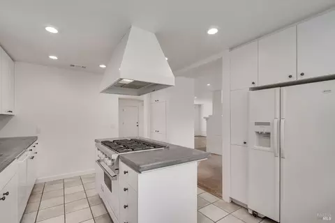 1094 Rose Dr, Napa, CA 94558 photo 10