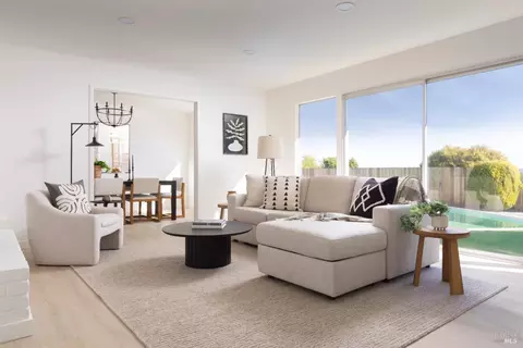 218 Ridgewood Dr, San Rafael, CA 94901