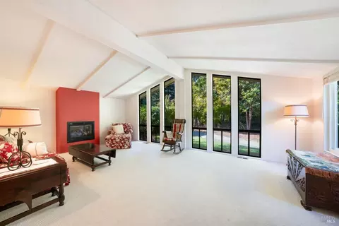 10 San Lucas Ct, Saint Helena, CA 94574