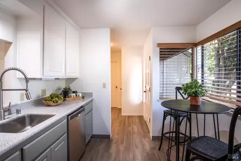1725 Ignacio Blvd, Novato, CA 94949 photo 7
