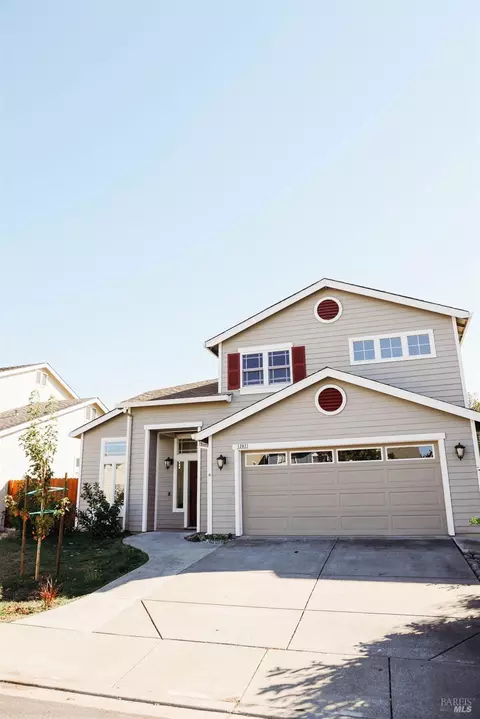 1207 Marque Dr, Rohnert Park, CA 94928