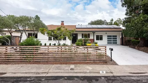 19 Mariele Dr, Fairfax, CA 94930