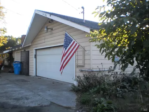8843 Barnett Valley Rd, Sebastopol, CA 95472