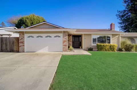 1566 Bungalow Ln, Petaluma, CA 94954