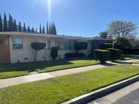 522-524 Great Jones St, Fairfield, CA 94533