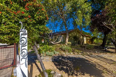 4557 Robinson Rd, Vacaville, CA 95688