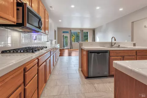 2039 Bennington Dr, Vallejo, CA 94591 photo 8
