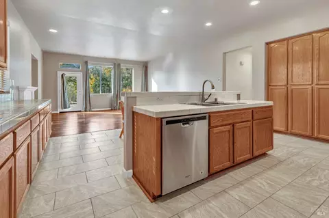 2039 Bennington Dr, Vallejo, CA 94591 photo 9