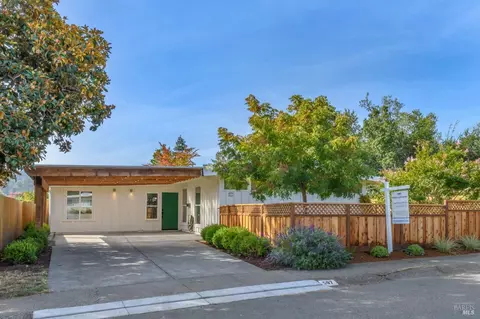597 Woodbine Dr, San Rafael, CA 94903