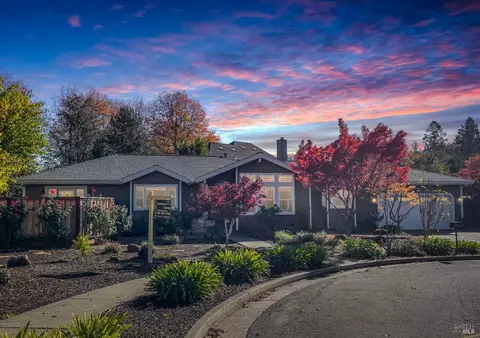 519 Debra Ct, Santa Rosa, CA 95404