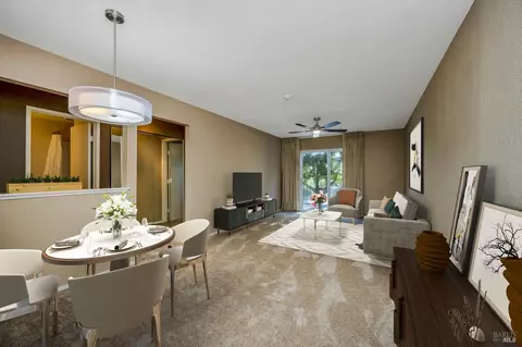 724 Santa Alicia Dr, Rohnert Park, CA 94928
