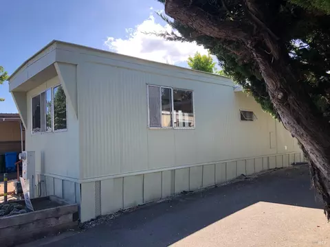 300 Stony Point Rd #419, Petaluma, CA 94952