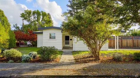 3486 Spring Creek Dr, Santa Rosa, CA 95405
