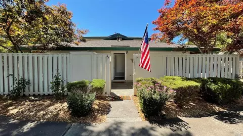 42 Belvedere Ct, Napa, CA 94559