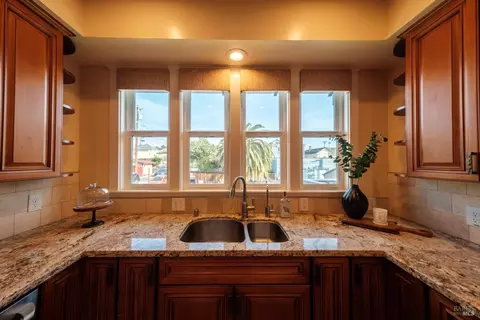 165 E G St, Benicia, CA 94510 photo 23