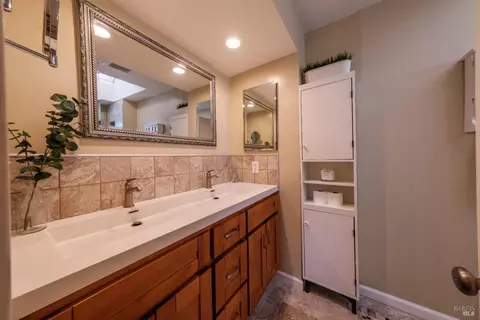 165 E G St, Benicia, CA 94510 photo 27