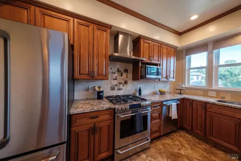 165 E G St, Benicia, CA 94510 photo 22