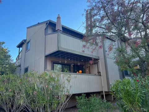 2 Grass Ct, Novato, CA 94949 photo 8