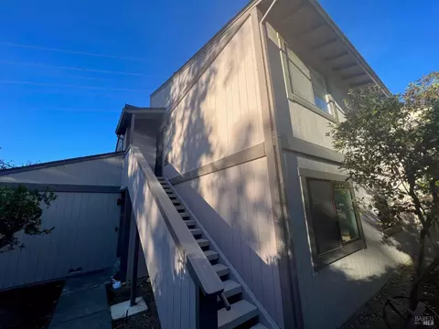 2 Grass Ct, Novato, CA 94949 photo 6