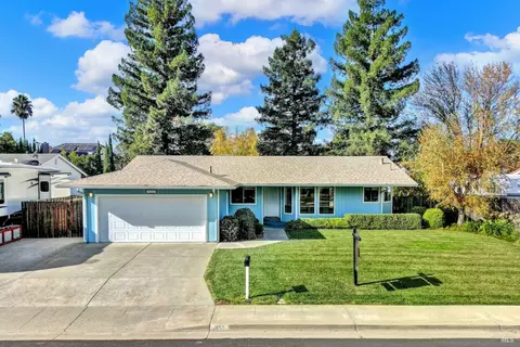1155 Woodman Way, Dixon, CA 95620