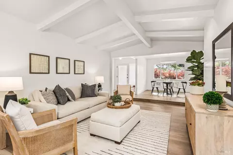527 Buena Vista Dr, Santa Rosa, CA 95404