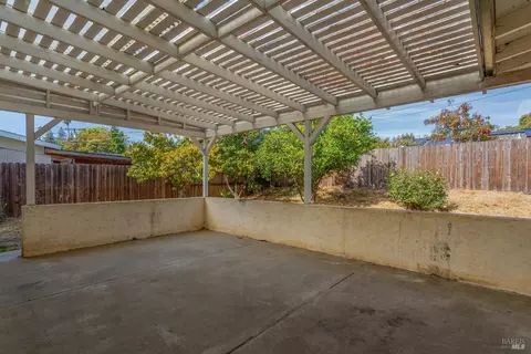 514 Pear Tree Ln, Fairfield, CA 94533 photo 17