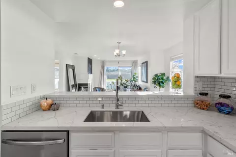 331 Stinson St #6, Vallejo, CA 94591 photo 4