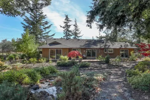 4271 Deer Trail Rd, Santa Rosa, CA 95404