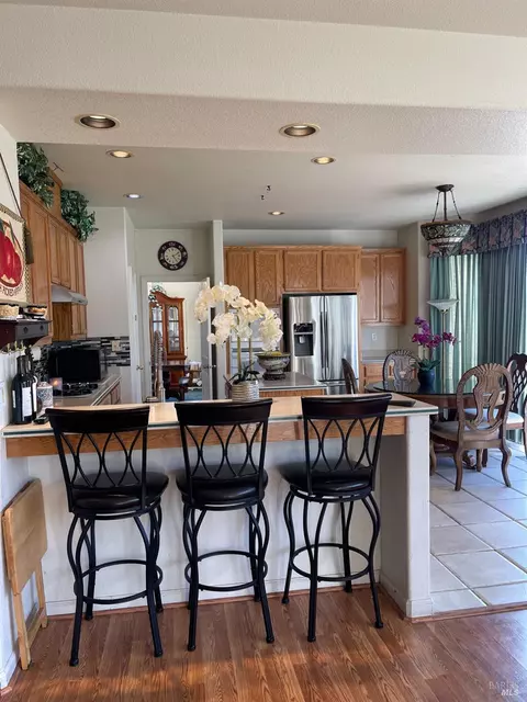Kitchen - 649 Renaissance Ave, Fairfield, CA 94534 photo 5 of 6