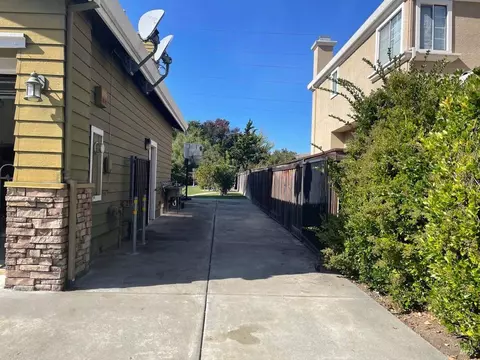 Exterior - 649 Renaissance Ave, Fairfield, CA 94534 photo 5 of 12