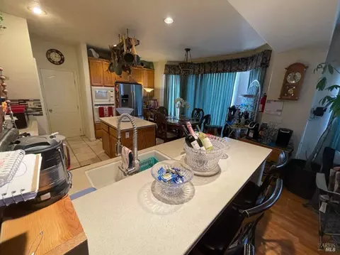 Kitchen - 649 Renaissance Ave, Fairfield, CA 94534 photo 2 of 6