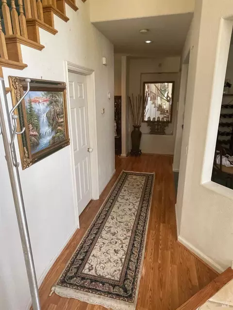 Entry Way - 649 Renaissance Ave, Fairfield, CA 94534 photo 2 of 5