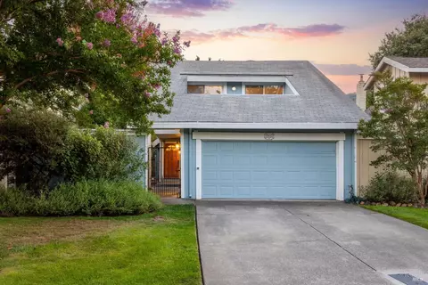 2316 Avenida De Las Brisas, Santa Rosa, CA 95405