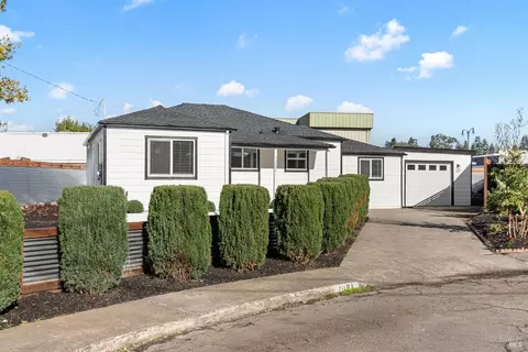 1051 Emerald Ct, Santa Rosa, CA 95407