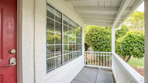 700 Sierra Ct, Windsor, CA 95492 photo 4