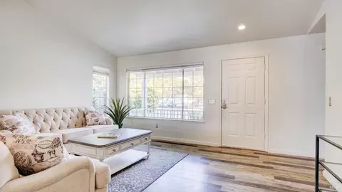 700 Sierra Ct, Windsor, CA 95492 photo 5