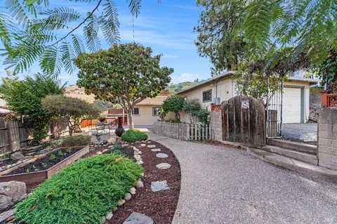 49 Baldwin Ave, Crockett, CA 94525 photo 10