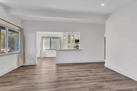 1419 Rollingwood Dr, Vallejo, CA 94591 photo 4