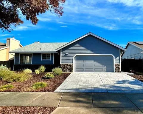 1104 Pippin Cir, Santa Rosa, CA 95407
