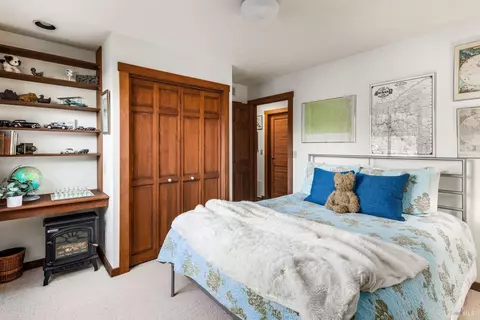 Bedroom - 2490 Hwy 1, Bodega Bay, CA 94923 photo 4 of 6