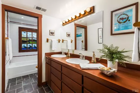 Bath - 2490 Hwy 1, Bodega Bay, CA 94923 photo 3 of 4