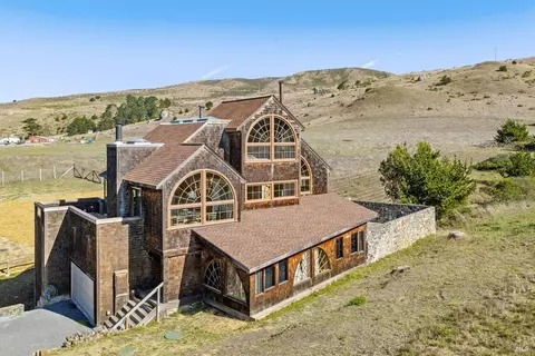 Exterior - 2490 Hwy 1, Bodega Bay, CA 94923 photo 1 of 6