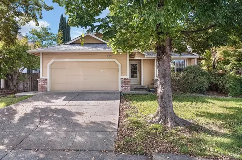 107 William Cir, Cloverdale, CA 95425