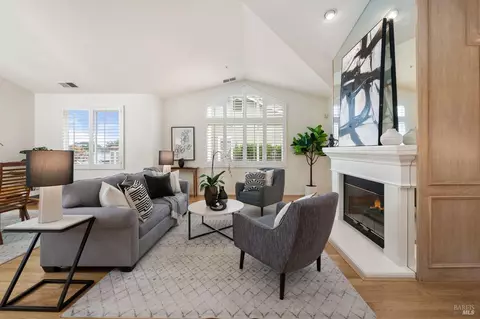 5 Presidio Ct, Corte Madera, CA 94925