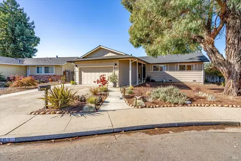 663 Bambi Ln, Santa Rosa, CA 95409