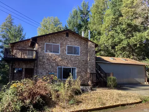 1416 Daphne Dr, Willits, CA 95490