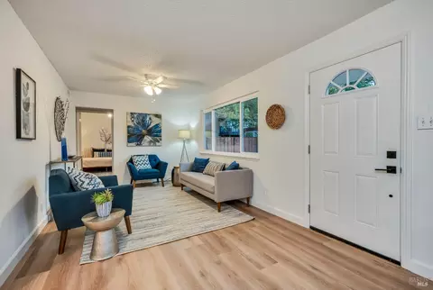 1742 E St, Napa, CA 94559 photo 5