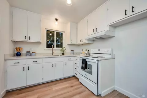 1742 E St, Napa, CA 94559 photo 12