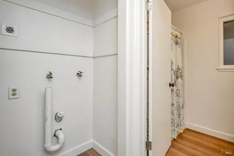 1742 E St, Napa, CA 94559 photo 20