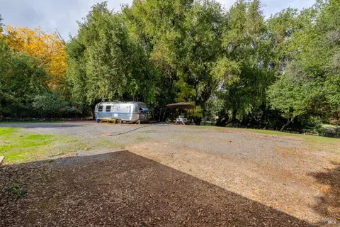 1098 W Standley St, Ukiah, CA 95482